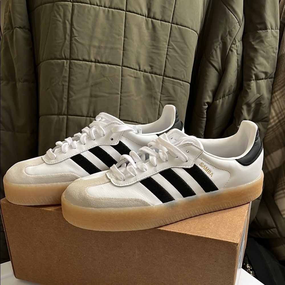 Adidas Women’s Samba White Leather Tennis Shoes Sneakers Classic Black Stripes 8